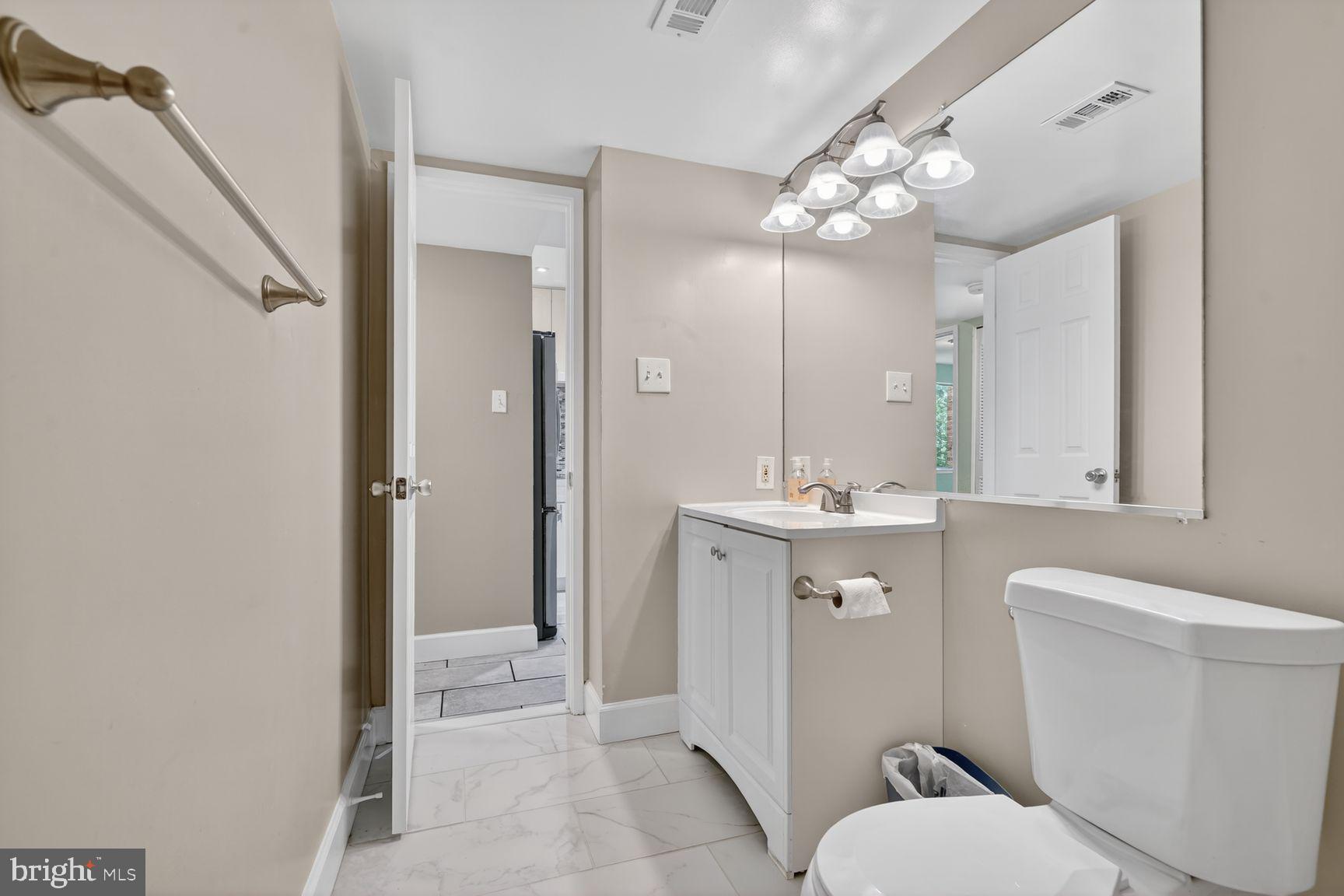 2004 Coleridge Drive, Unit 20201 Silver Spring, MD 20902 - Photo 13 of 26