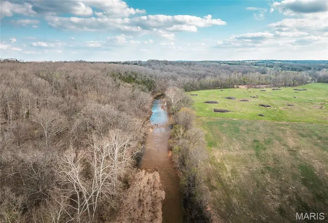 $1,443,850 | 32271 Maries Road 213, Vienna, MO 65582