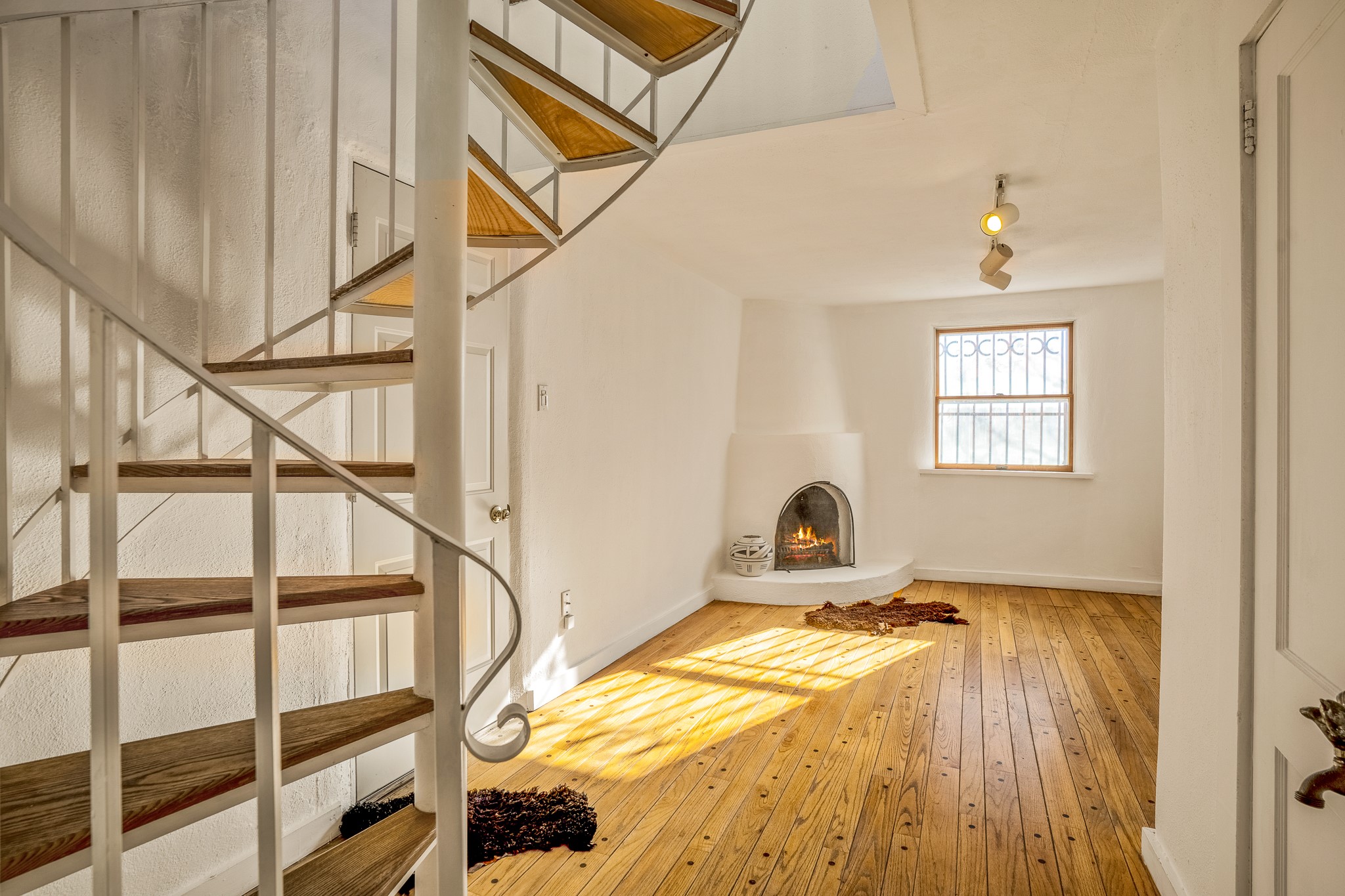 Living Room - Rear Residence
