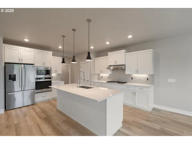 $949,500 | 5962 Southeast 79th Avenue, Hillsboro, OR 97123