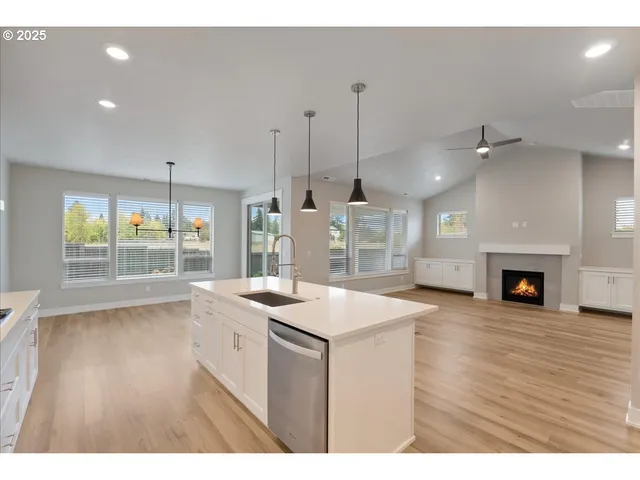 $949,500 | 5962 Southeast 79th Avenue, Hillsboro, OR 97123