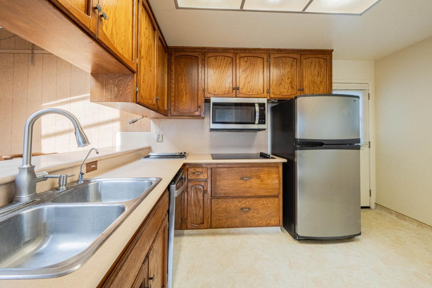 24 St Francis Way Salinas, CA 93906 - Photo 12 of 35