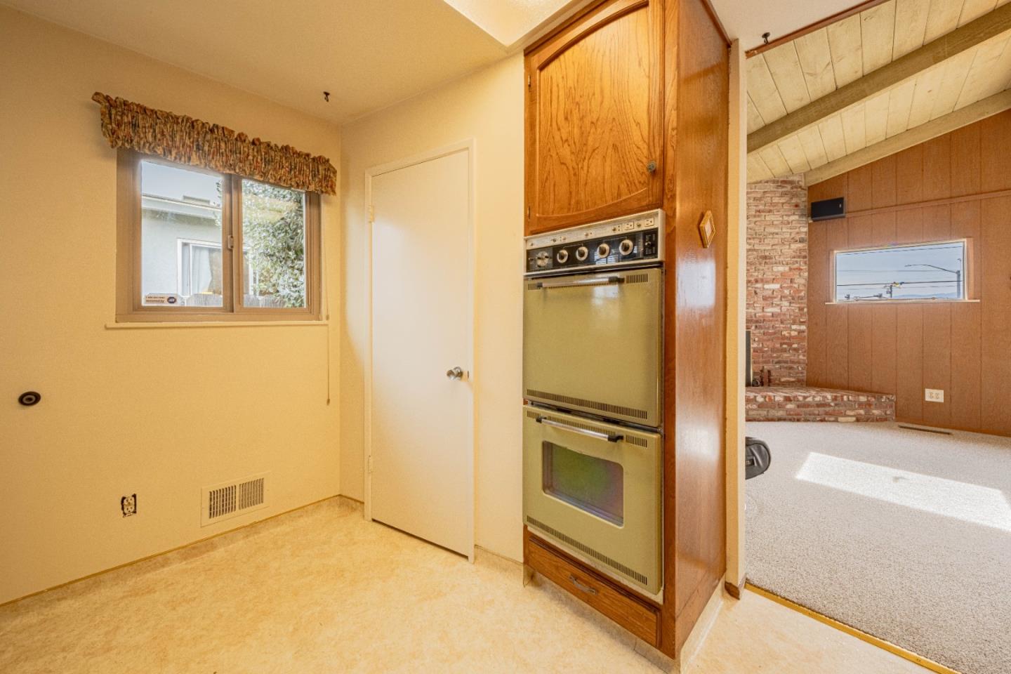 24 St Francis Way Salinas, CA 93906 - Photo 13 of 35