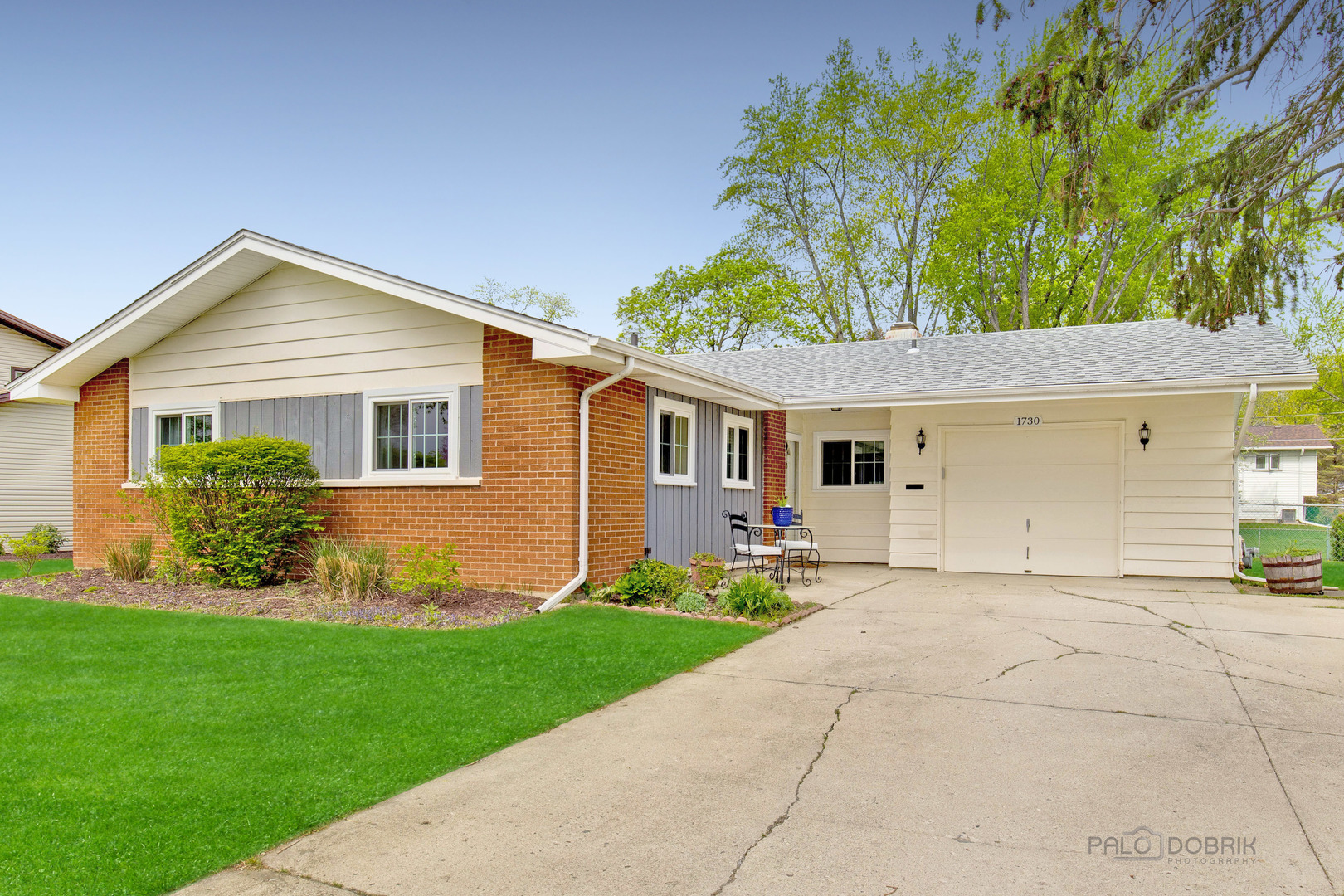 1730 Ida Road Hoffman Estates, IL 60169 - Photo 1 of 24