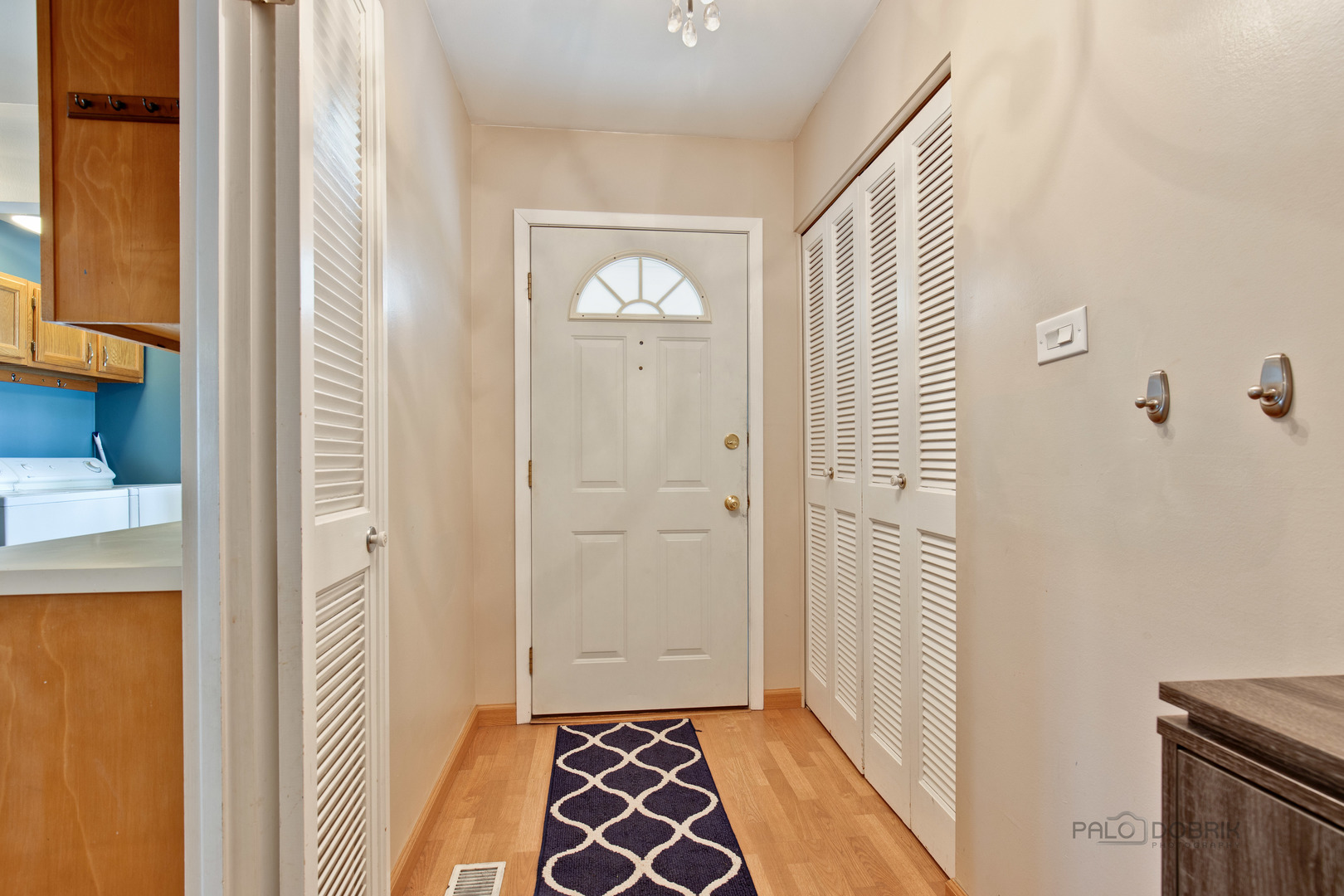 1730 Ida Road Hoffman Estates, IL 60169 - Photo 5 of 24