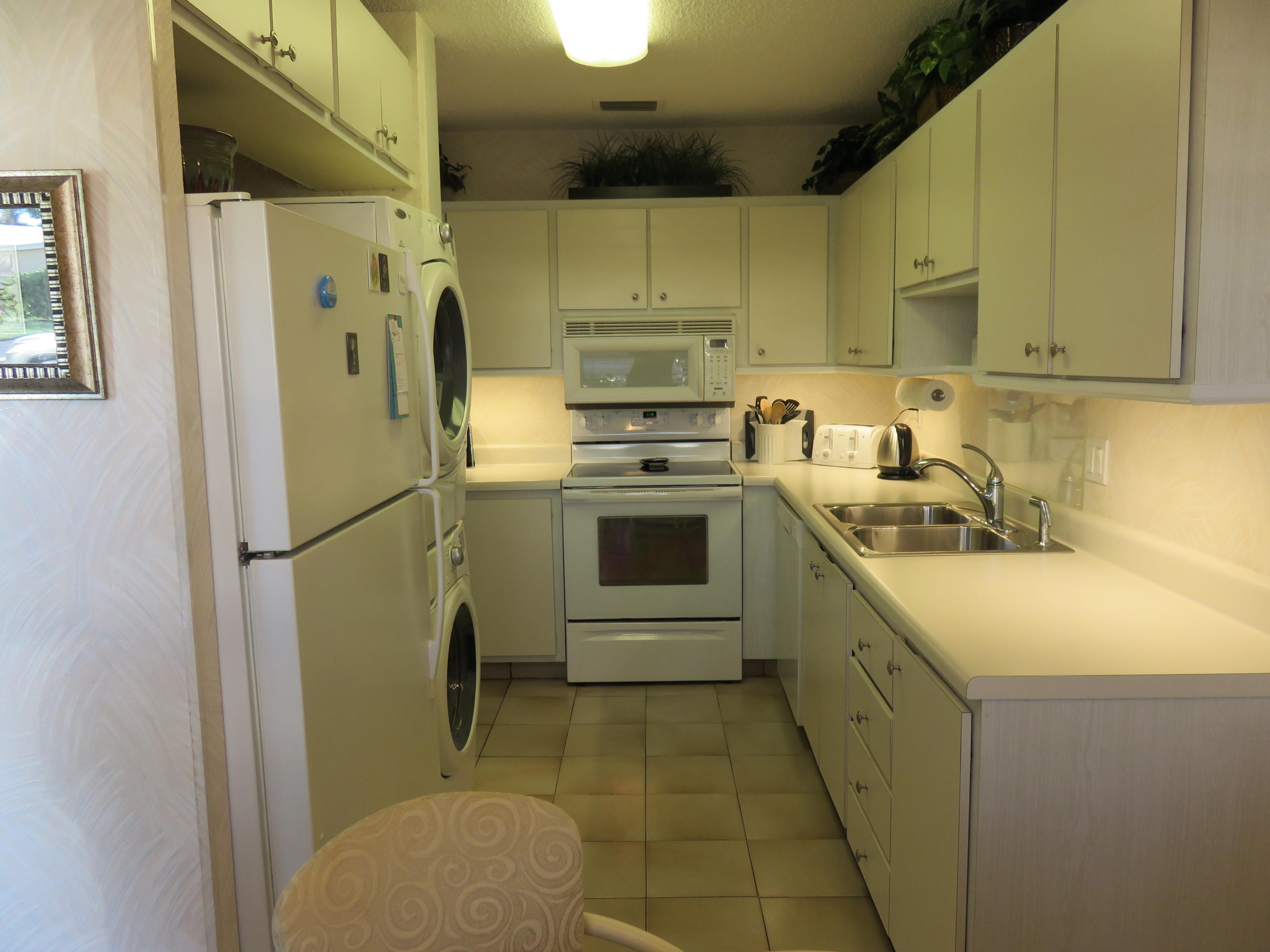 8638 Chevy Chase Drive, Unit 137 Boca Raton, FL 33433 - Photo 3 of 12 image