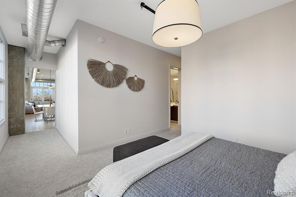 2051 Villa Road, Unit 404 Birmingham, MI 48009 - Photo 16 of 39 Gallery Image 16