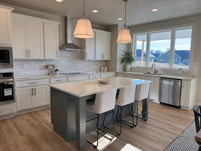 $549,900 | 2973 Georgetown Place, Menasha, WI 54952