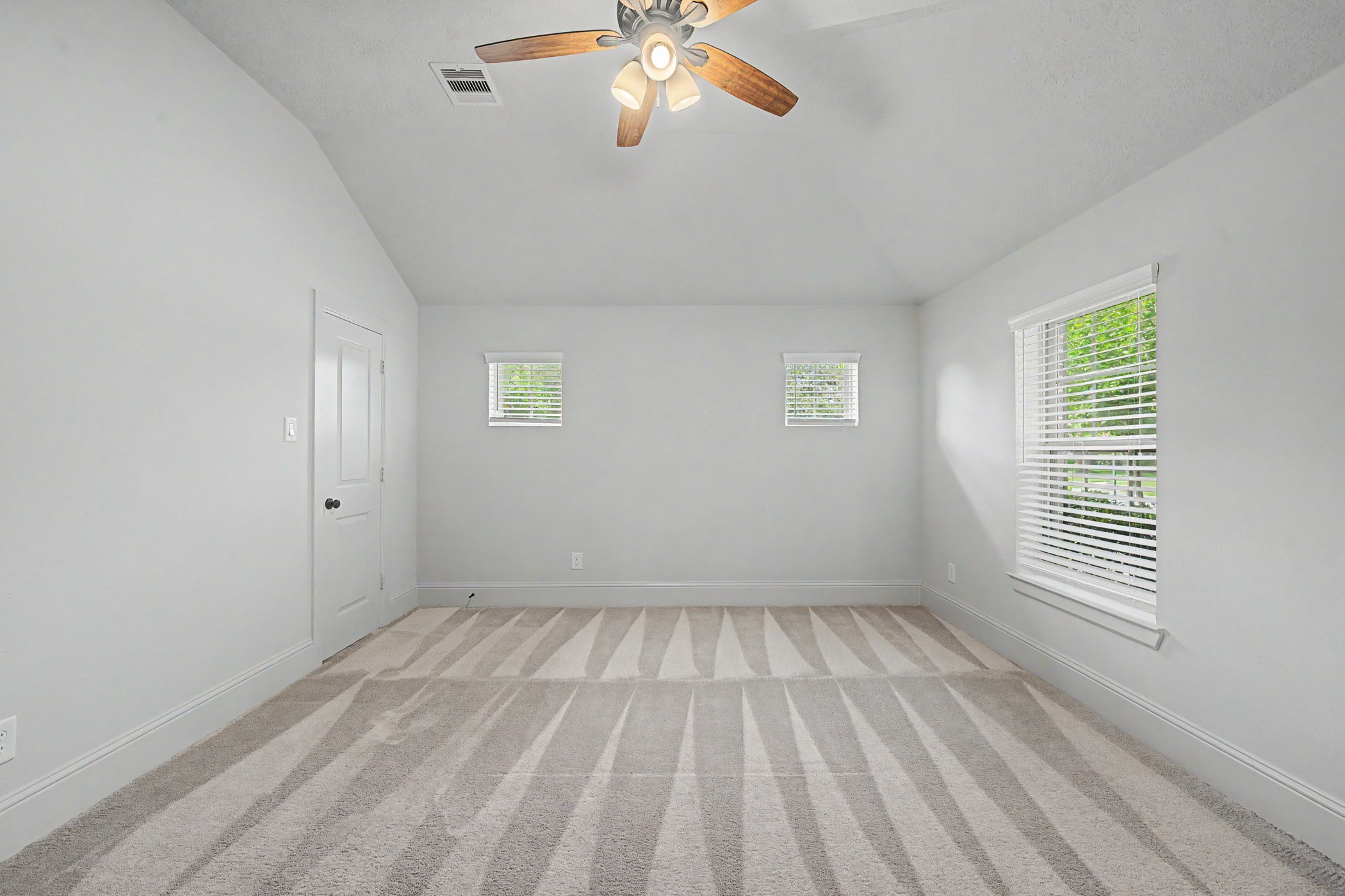 31032 Sunfall Trail Lane Spring, TX 77386 - Photo 21 of 39 a view of an empty room with a window