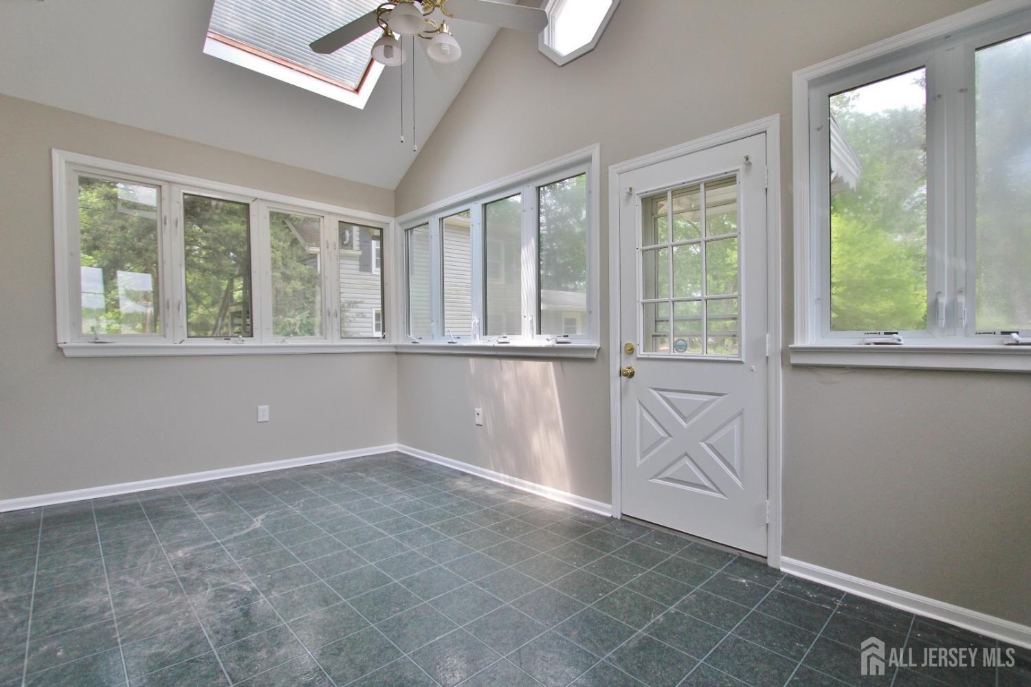779 New Durham Road Edison, NJ 08817 - Photo 17 of 19 Gallery Image 17