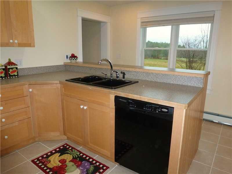 633 Cathance Road Topsham, ME 04086 - Photo 5 of 32 Kitchen.