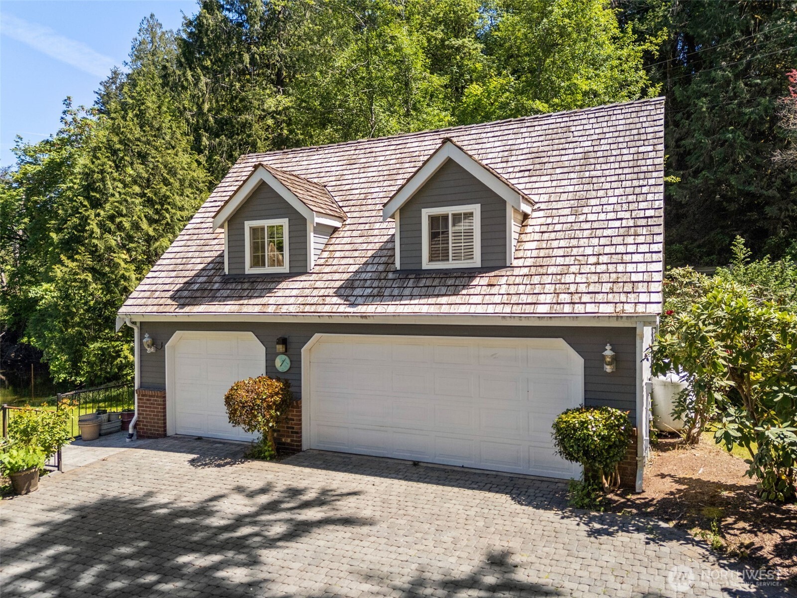 8320 East Grapeview Loop Road Allyn, WA 98524 - Photo 28 of 38 a view of a house