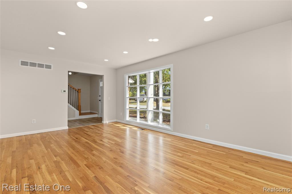 25695 Branchaster Road Farmington Hills, MI 48336 - Photo 9 of 58 Gallery Image 9