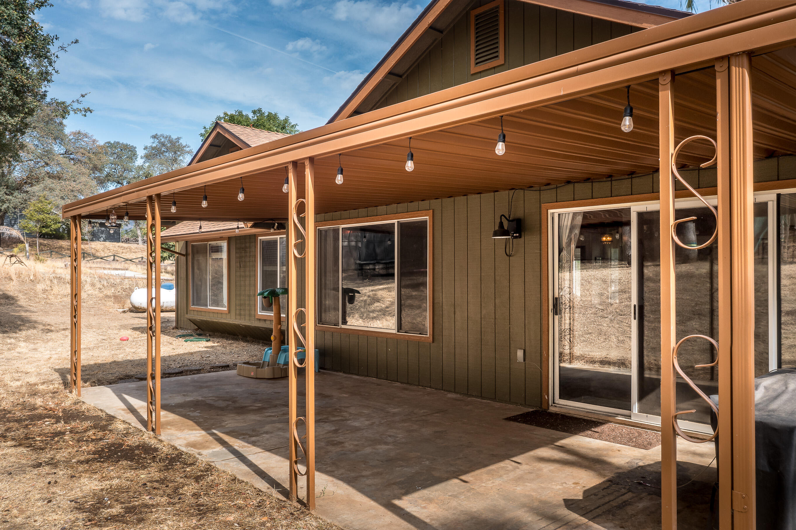 41085 Oak Ridge Drive Three Rivers, CA 93271 - Photo 25 of 39 -