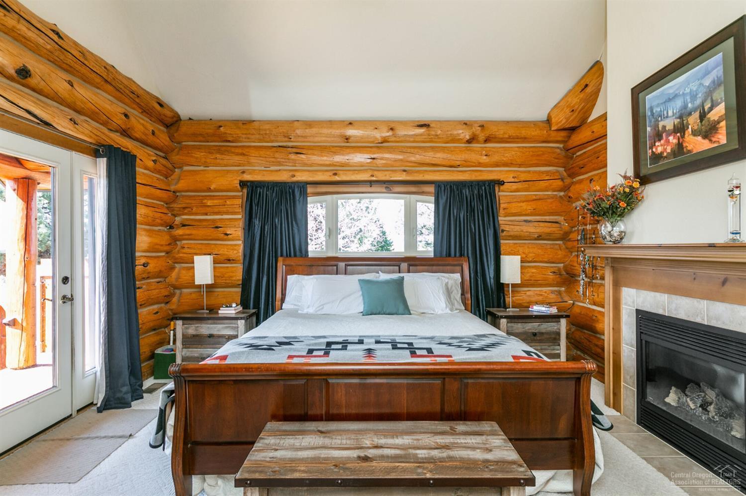 60405 Sun Ridge Bend, OR 97702 - Photo 9 of 25 Additional Photo