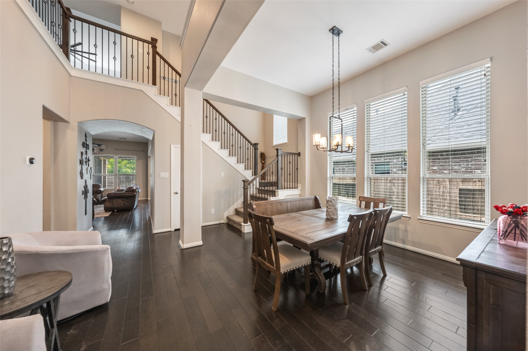 8109 Threadtail Street Conroe, TX 77385 - Photo 5 of 33
