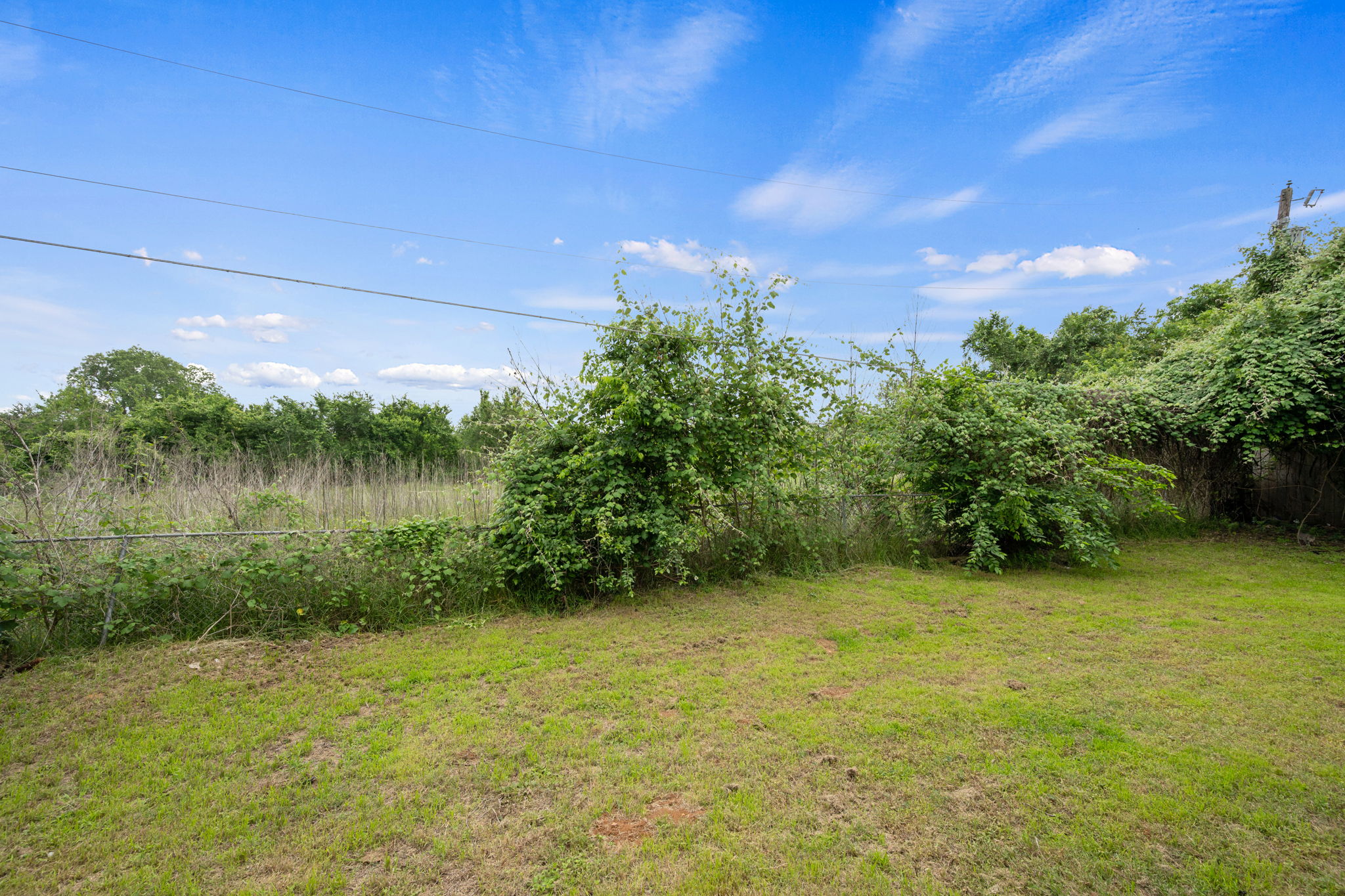 128 Hillside Drive Elgin, TX 78621 - Photo 26 of 38 Unit B yard