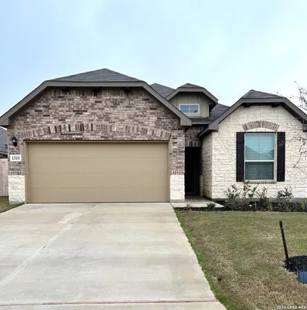 $2,100 | 1315 Spring Row Street, New Braunfels, TX 78132