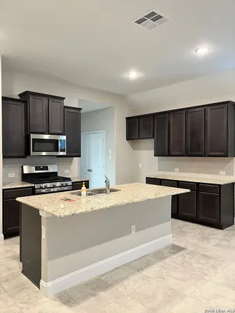 $2,100 | 1315 Spring Row Street, New Braunfels, TX 78132