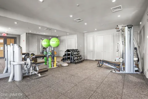 $6,400 | 88 South Water Street, Unit 202, Greenwich, CT 06830