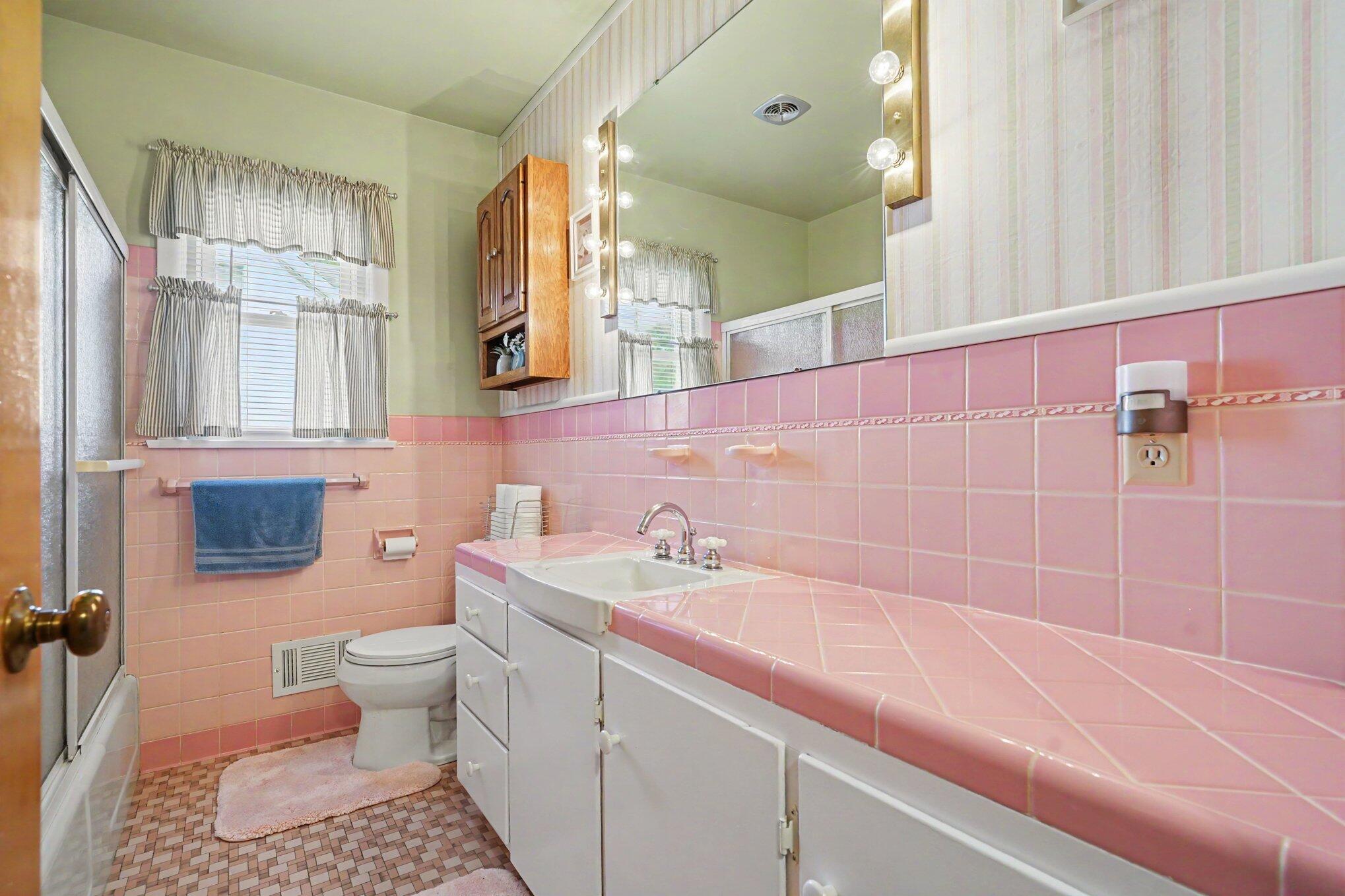 234 Randall Road Muskegon, MI 49441 - Photo 11 of 16 011_file_3793