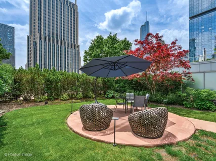 $1,500,000 | 240 East Illinois Street, Unit 903, Chicago, IL 60611