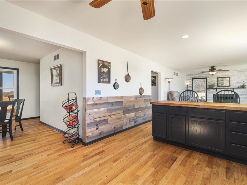 911.41 Melugins Compton, IL 61318 - Photo 23 of 67