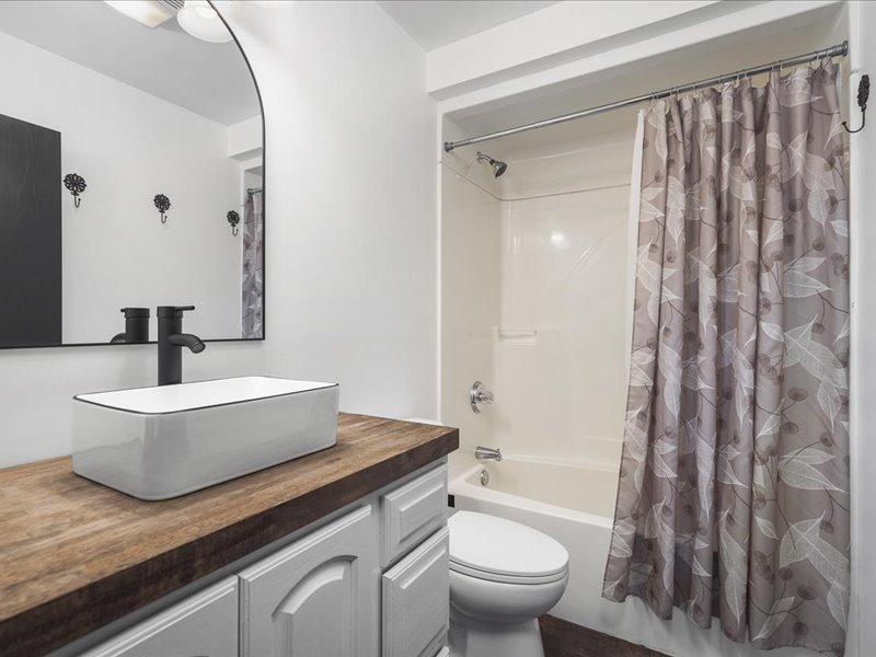 911.41 Melugins Compton, IL 61318 - Photo 39 of 67 a bathroom with a sink toilet and shower