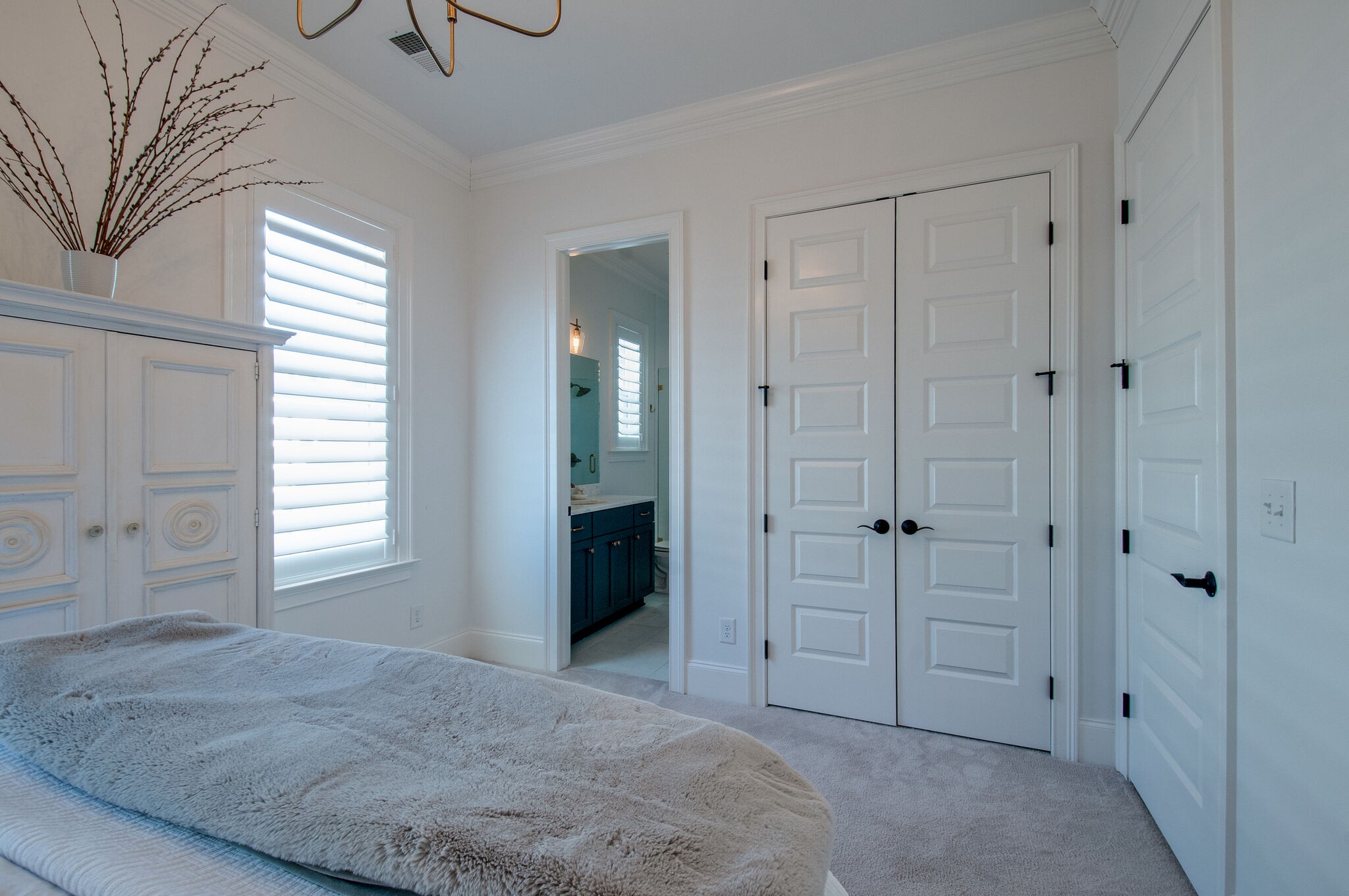 101 Front Street Franklin, TN 37064 - Photo 40 of 50 a view of an empty room with a window