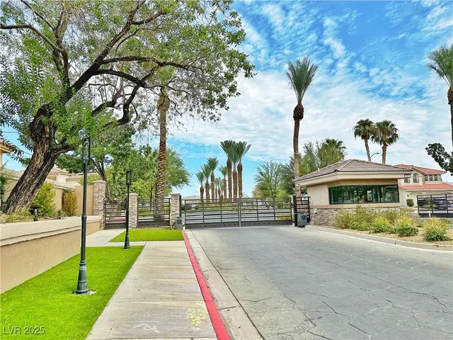 $899,000 | 2451 Tour Edition Drive, Henderson, NV 89074