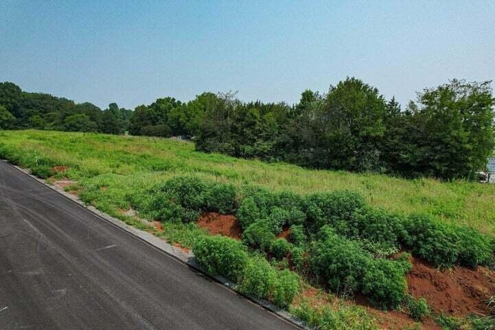 9 The Meadows, Unit 9 Riceville, TN 37370 - Photo 13 of 63 20230726134505487900000000-o