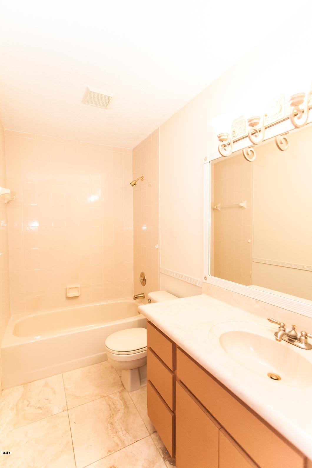 1640 E Road Loxahatchee, FL 33470 - Photo 14 of 37 estreet-513