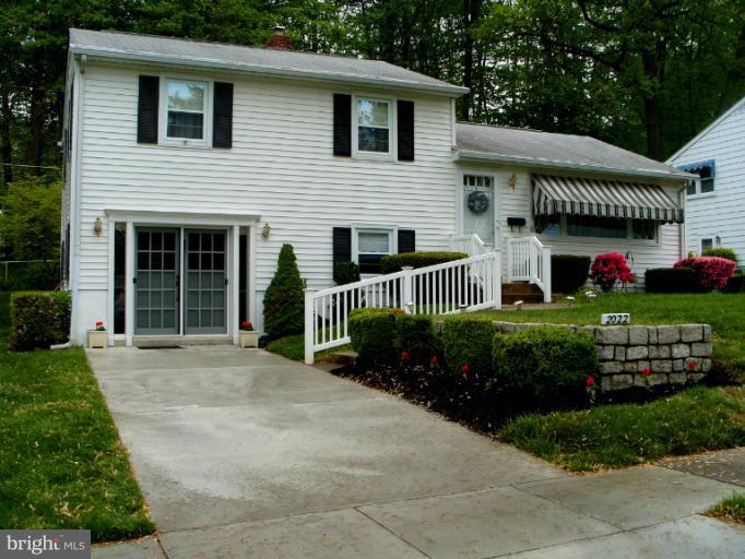 2022 Rollingwood Road Catonsville, MD 21228 - Photo 1 of 30 Exterior (Front)
