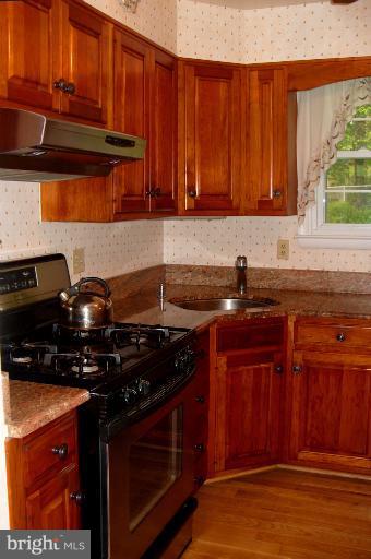 2022 Rollingwood Road Catonsville, MD 21228 - Photo 9 of 30 Kitchen