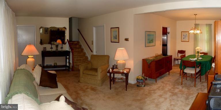 2022 Rollingwood Road Catonsville, MD 21228 - Photo 10 of 30 living room - Dining room panoramic
