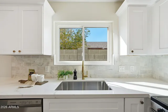 $430,000 | 1410 East Topeka Drive, Phoenix, AZ 85024