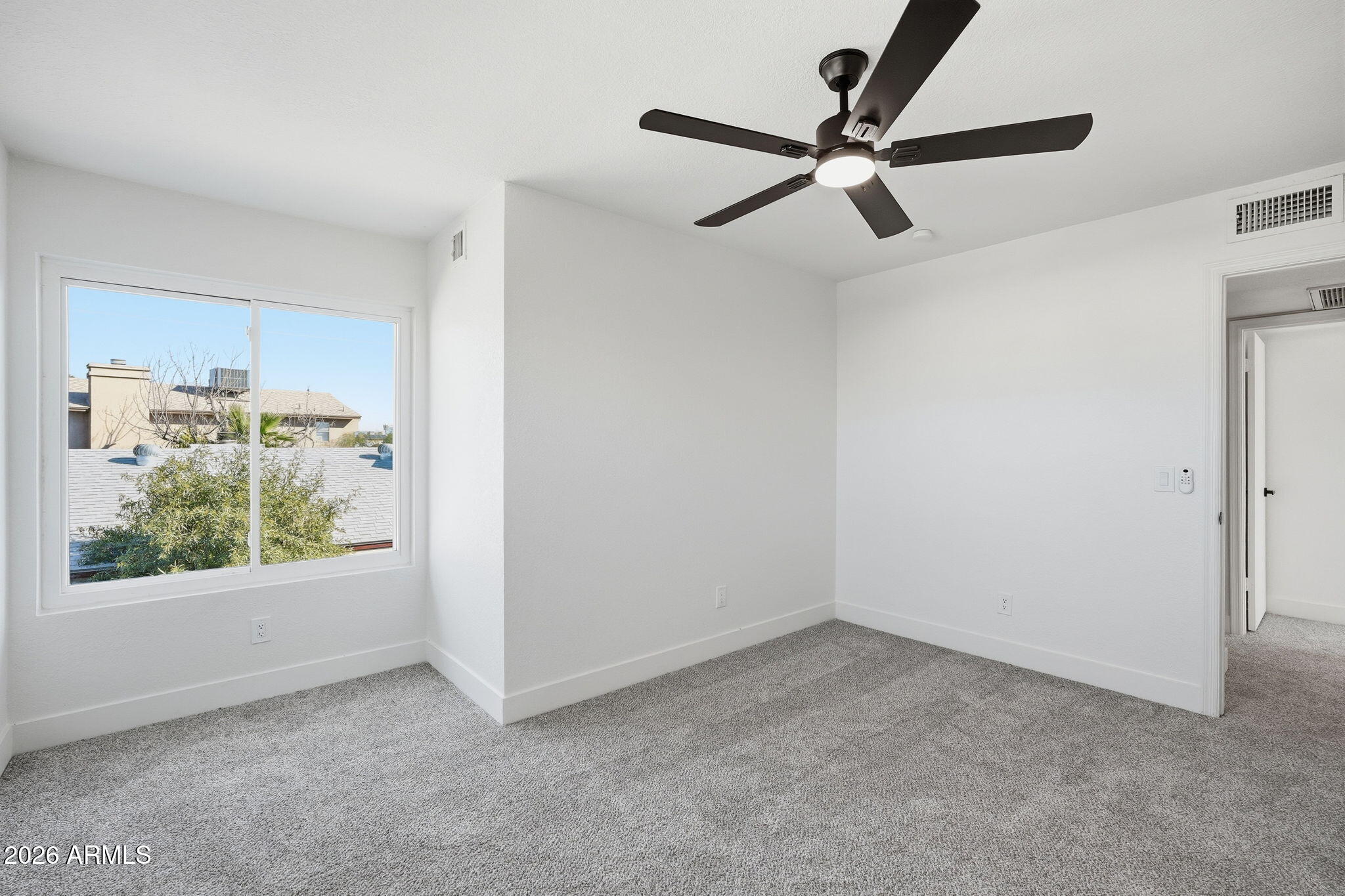 1410 East Topeka Drive Phoenix, AZ 85024 - Photo 21 of 32 Primary Suite