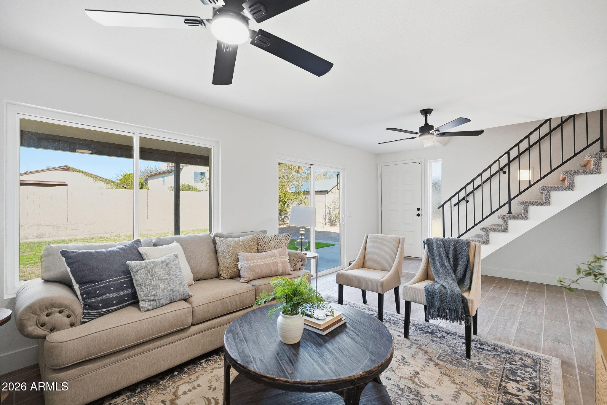 1410 East Topeka Drive Phoenix, AZ 85024 - Photo 6 of 32 Living Room
