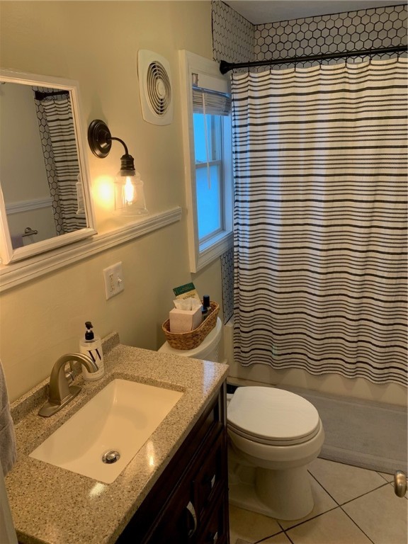 34 Callender Avenue, Unit 2 Newport, RI 02840 - Photo 16 of 20