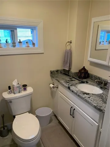 $3,100 | 34 Callender Avenue, Unit 2, Newport, RI 02840