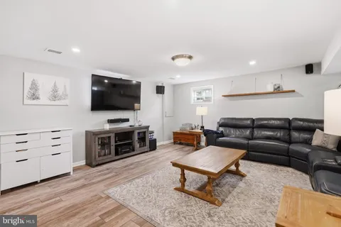 $1,050,000 | 4716 Hornbeam Drive, Rockville, MD 20853