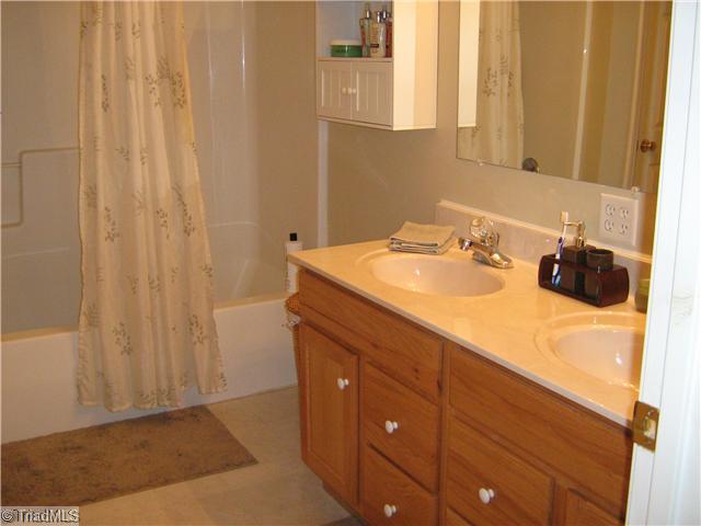2620 Flat Rock Road Pinnacle, NC 27043 - Photo 13 of 16 Master Bath/Spa.