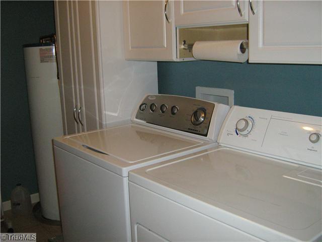 2620 Flat Rock Road Pinnacle, NC 27043 - Photo 16 of 16 Laundry Room.