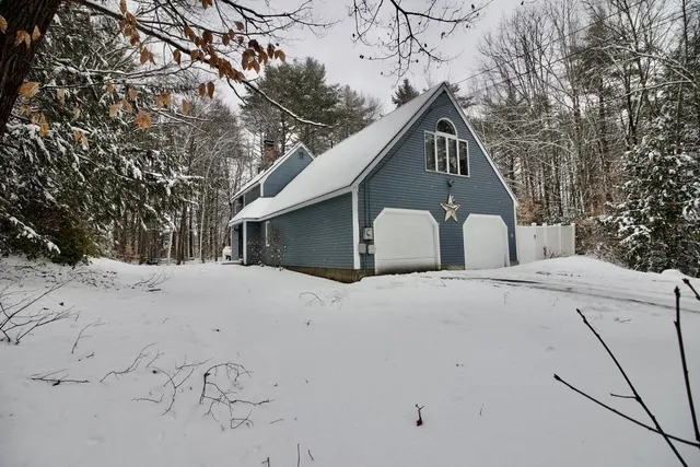 $596,000 | 70 Hillside Drive, Henniker, NH 03242