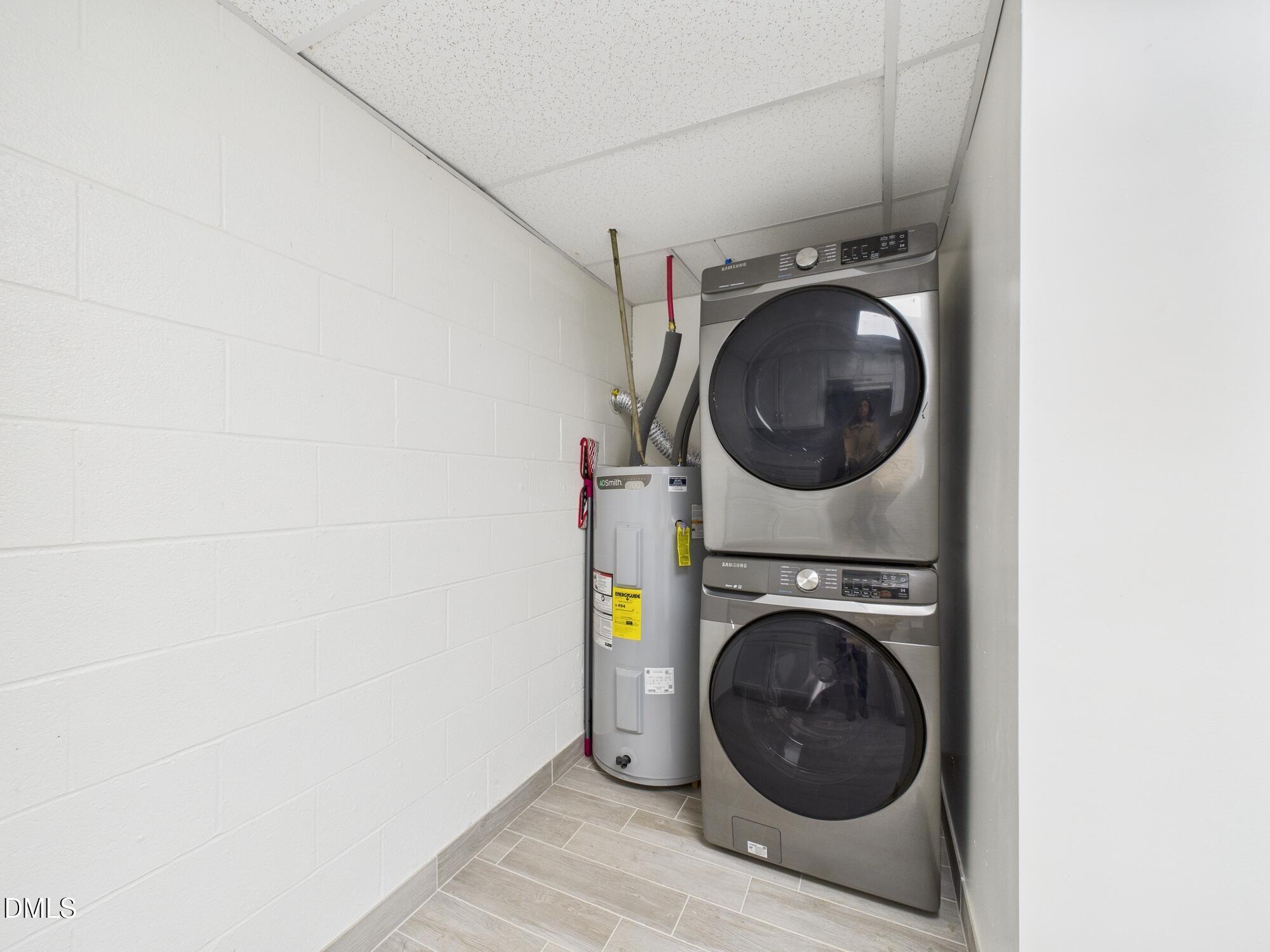 72 Edgemont Avenue Roxboro, NC 27573 - Photo 25 of 45 a utility room with dryer and washer