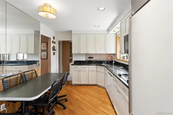 $1,168,000 | 49 Saratoga Drive, Jericho, NY 11753