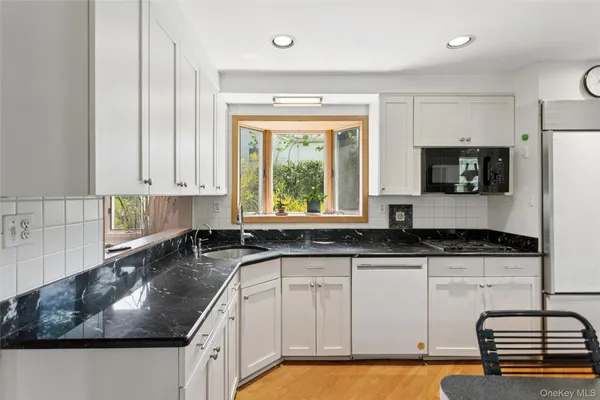 $1,168,000 | 49 Saratoga Drive, Jericho, NY 11753