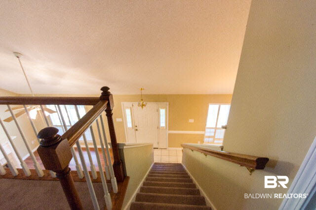 809 Henckley Avenue Mobile, AL 36609 - Photo 30 of 39 View From Landing