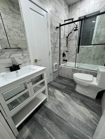 $4,650 | 588 West Broadway, Unit 1, Cedarhurst, NY 11516