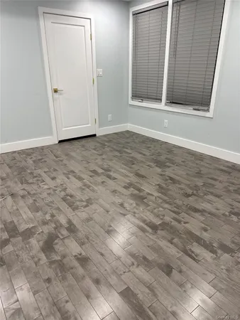 $4,650 | 588 West Broadway, Unit 1, Cedarhurst, NY 11516